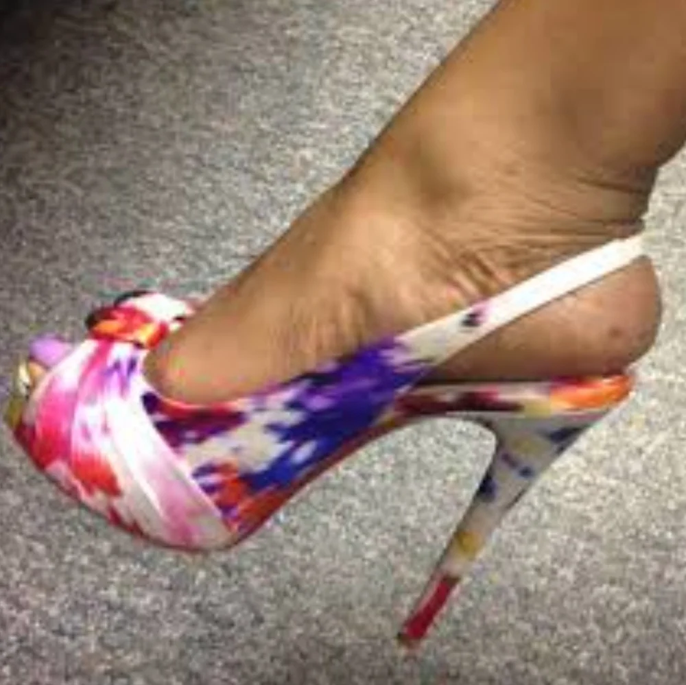 CHRISTIAN LOUBOUTIN Sandals - Picture 3 of 16
